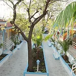 Temple 3* Side