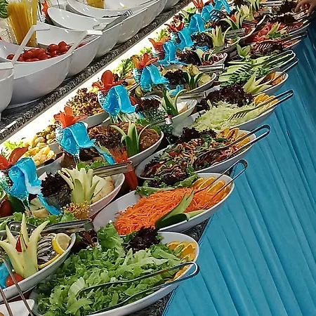 Отель Temple 3*