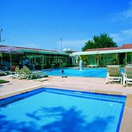 Temple Hotel 3*