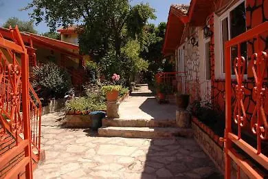 Temple Side