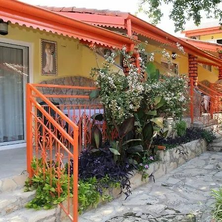 Ξενοδοχείο Temple 3*