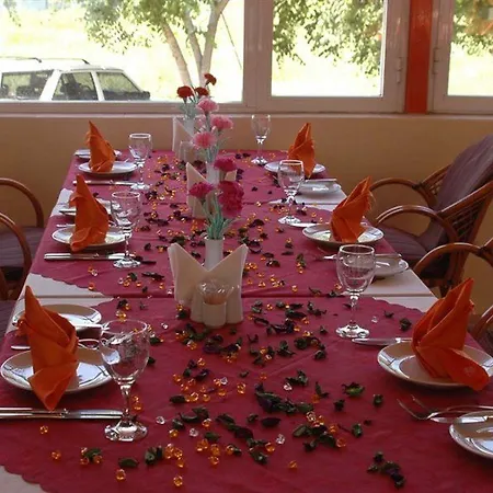 Ξενοδοχείο Temple 3*